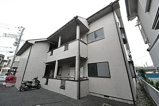 サンシャインハイツ草加の外観