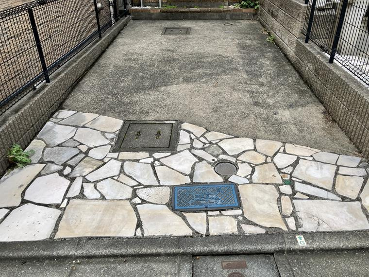 船橋戸建の駐車場|駐車場完備です
