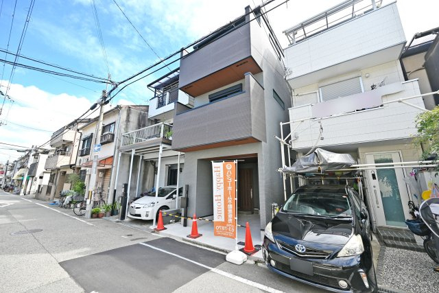 尼崎市大島2丁目新築一戸建て│1LDK+3S│ビルトインガレージ