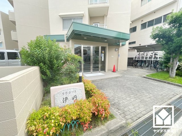 リラコート伊丹のエントランス