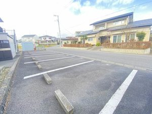 ビラ和田道Cの駐車場