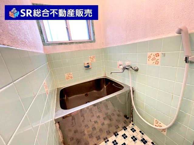 松原2丁目中古戸建の浴室|お風呂には窓もあり、換気がバッチリとできます☆