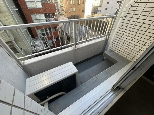 スカイコート横浜平沼のバルコニー