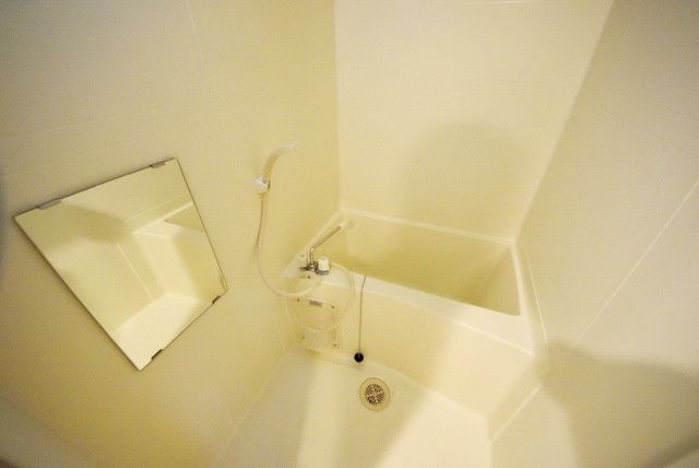 Ｌｕｃｅ千歳烏山の浴室|※別号室参考写真