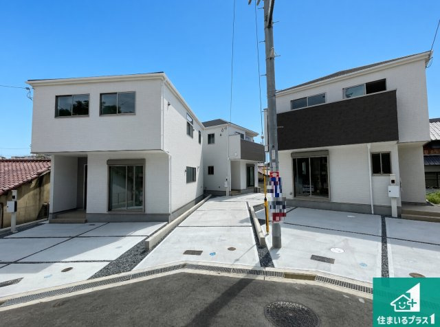■豊中市春日町　第3期　新築一戸建ての外観|安心の10年保証！外観を美しく保ち、雨水で汚れを落とします！気になることがありましたら、お気軽にお問い合わせください！