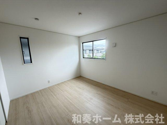 クレイドルガーデン徳島市末広町第2の洋室
