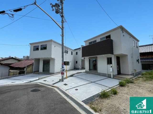 ■豊中市春日町　第3期　新築一戸建ての外観|安心の10年保証！外観を美しく保ち、雨水で汚れを落とします！気になることがありましたら、お気軽にお問い合わせください！