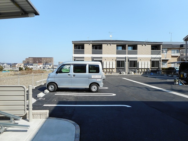 エクセランⅢの駐車場