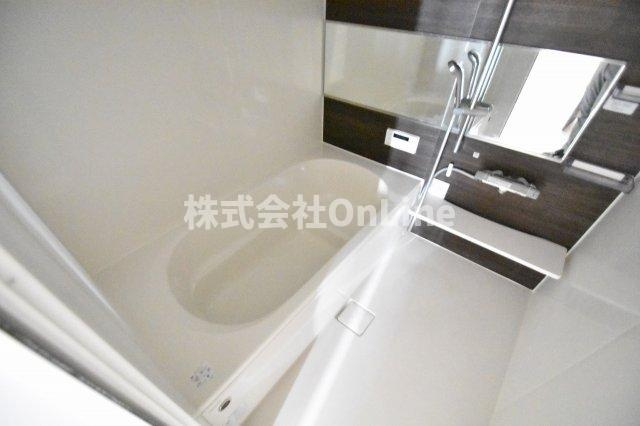 東大阪市足代北２丁目のアパートの浴室