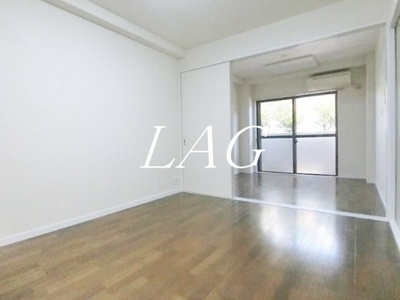 【居間・リビング】 | グランノアール光が丘 | 洋室のお部屋です。