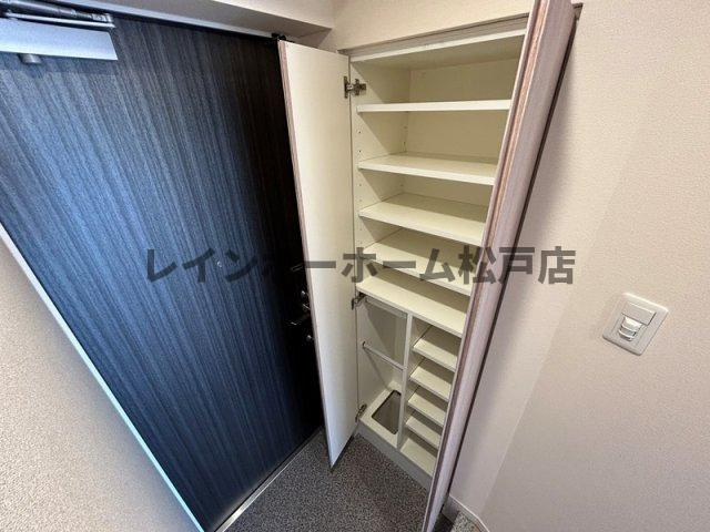 N-Stage三郷の玄関|ゆったりとした玄関です