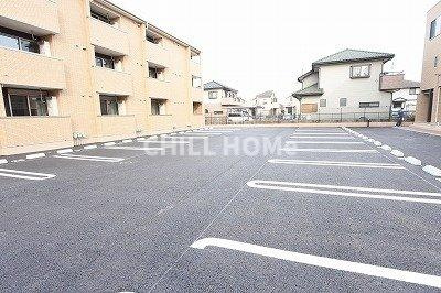 Ｒａｉｎｂｏｗ　Ｓｋｙ　ｚの駐車場|当社、チルホームのHPもご覧ください(^^)/物件情報多数♪