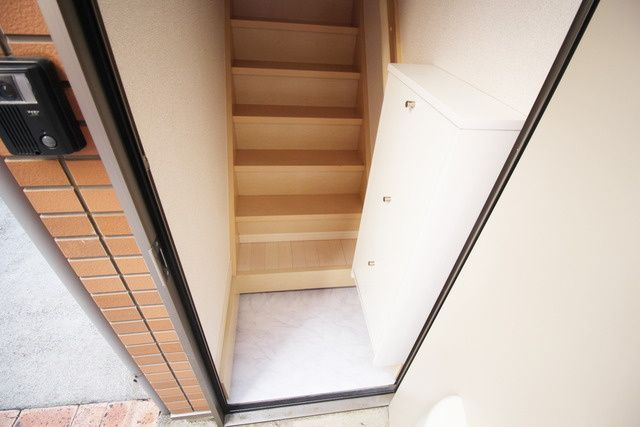 Ｌｕｃｅ千歳烏山の玄関