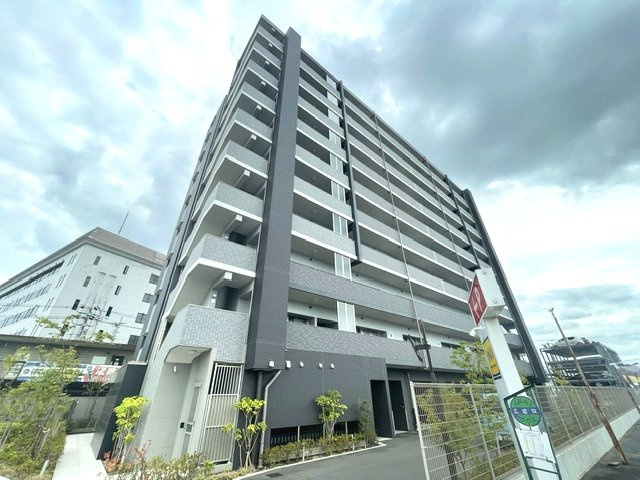 アルファステイツ倉敷中庄の外観|JR「中庄」駅から徒歩約13分に位置するマンションです。