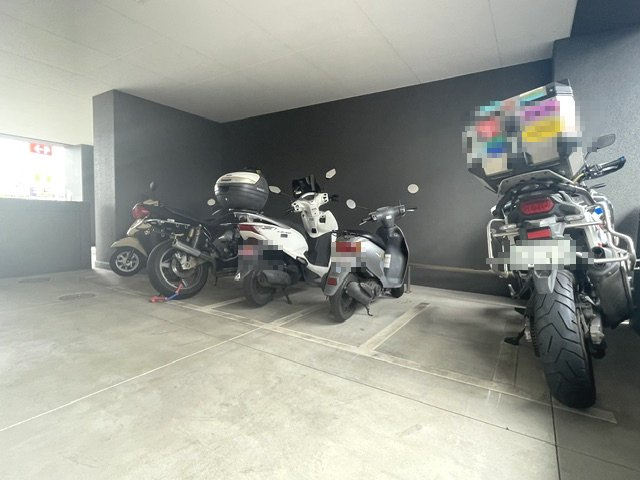 アルファステイツ倉敷中庄の駐車場|バイク置き場もございます。※月額1,000円/台