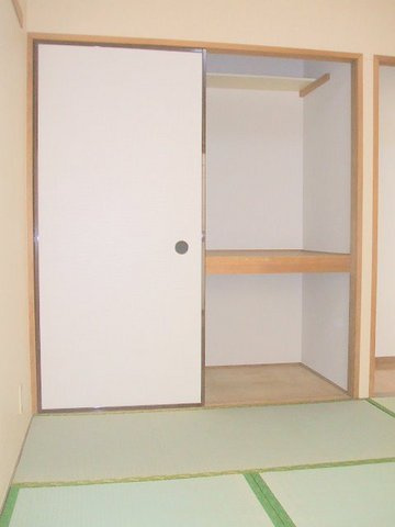 リバーフィールドマンションの収納|収納は押入れからクローゼットに変更予定です。
