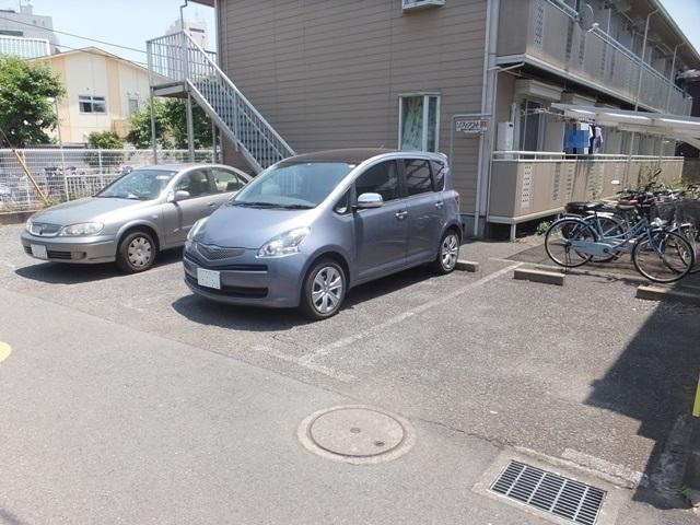 ソフィアコート調布の駐車場