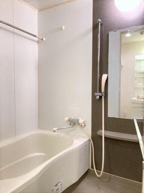 ロワジール三軒茶屋の浴室