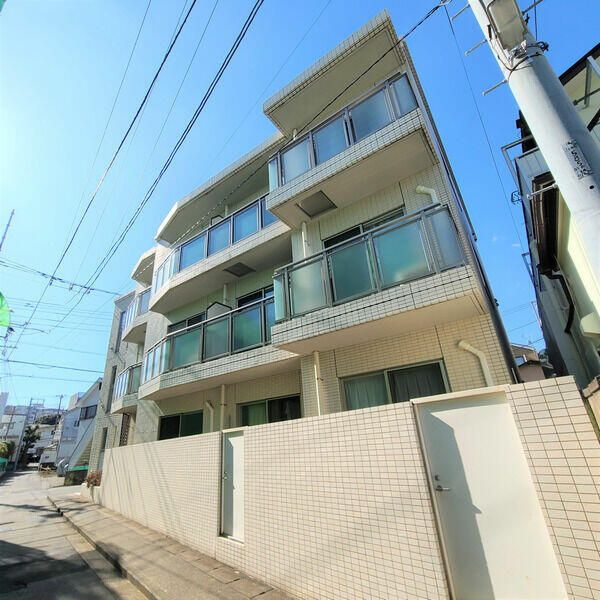 イリブランシールの外観