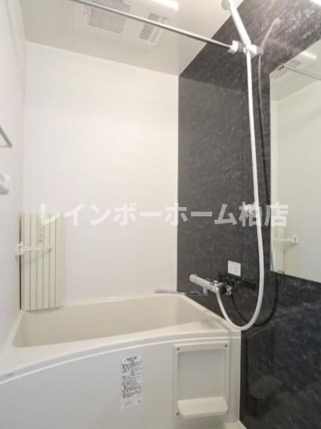 特典：仲介手数料が無料です!!の浴室|同建物。参考写真。