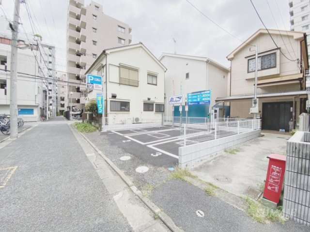 ラブキャットの周辺|すぐ近くにコインパーキングがあります！