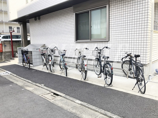 ラブキャットのその他共用部分|自転車置き場です。