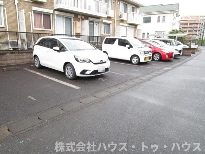 ストリームの駐車場
