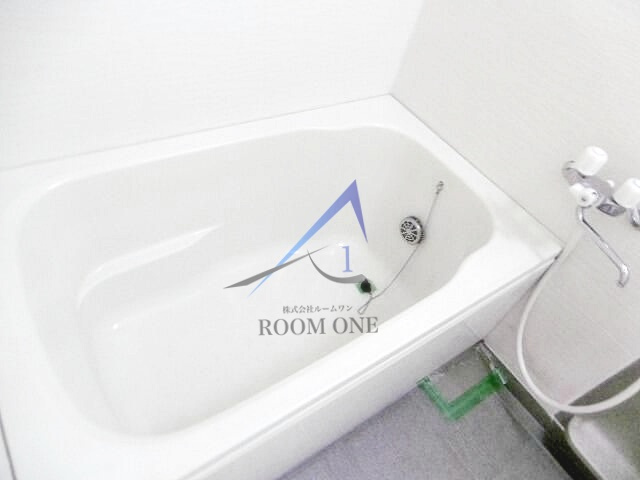 ロンベルク１８の浴室|お風呂です。