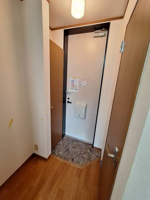 コーポイチエの玄関
