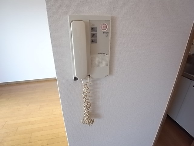 尼崎市小中島３丁目の賃貸マンションのセキュリティ
