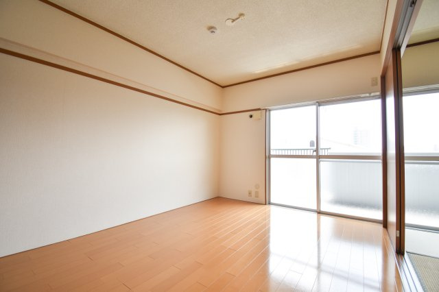 新住之江マンションの洋室