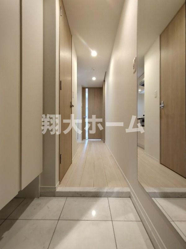 クレイシア入谷の玄関