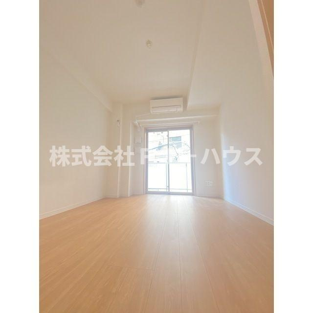 ラクラス市川の居間・リビング