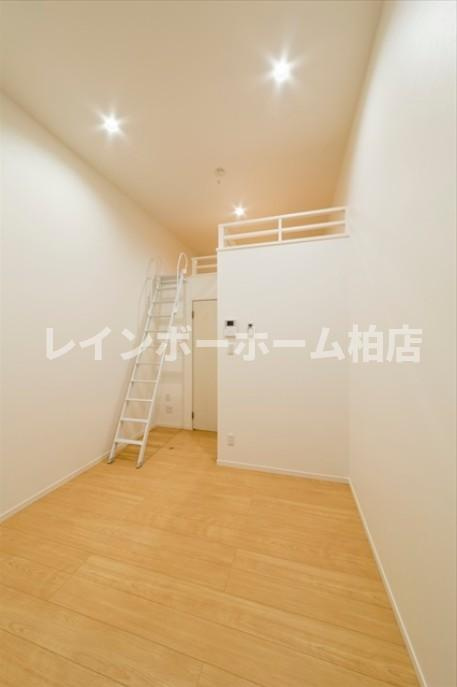 仲介手数料（賃料の1.10ヵ月）の50％OFF対象物件！の居間・リビング|居間です