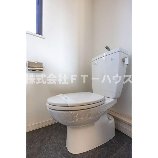 前貝塚町貸家のトイレ