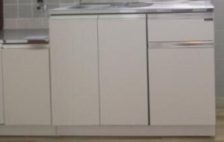 横浜市南区中里４丁目の賃貸マンションの収納