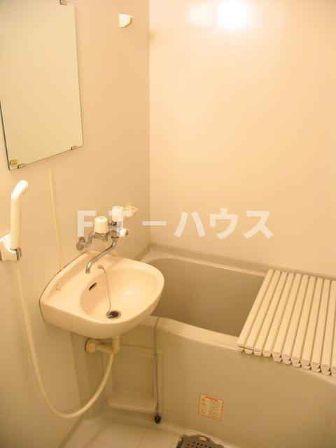 ルーラル七番館の浴室