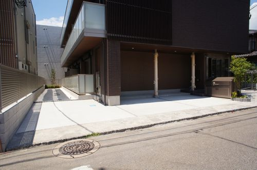 リガーレ柏の駐車場