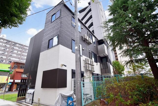 パルゼ北千住のエントランス