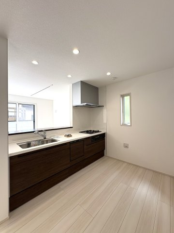 遊ぶ家族は、しまう場所まで考える。  — Room for What You Love. —のキッチン