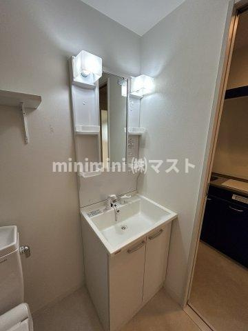 コンフォータブル阿波座の洗面所