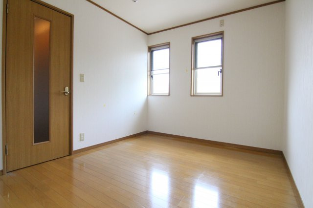 メゾン小泉の洋室|別部屋の参考写真です。