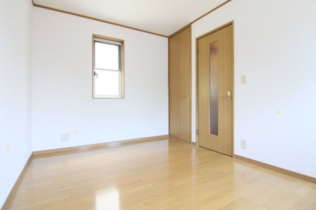 メゾン小泉の洋室|別部屋の参考写真です。