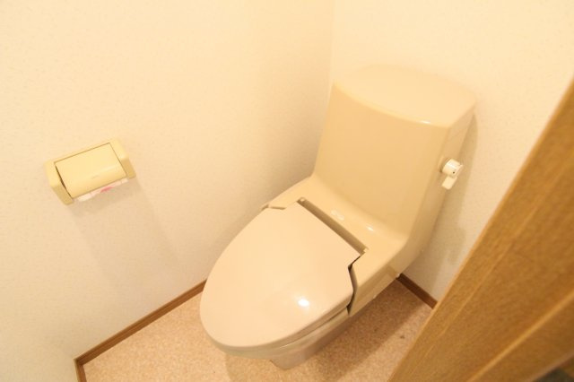 メゾン小泉のトイレ|別部屋の参考写真です。