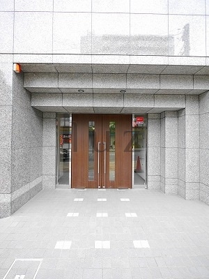 ライジングプレイス桜木町二番館のエントランス