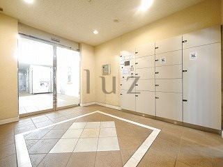 ライジングプレイス桜木町二番館のエントランス