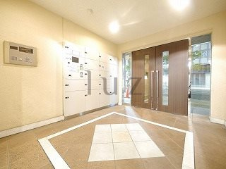 ライジングプレイス桜木町二番館のエントランス