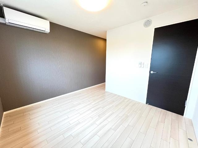 アンソレイユ２６の内装|個人の部屋や寝室として使える5.9帖の洋室です