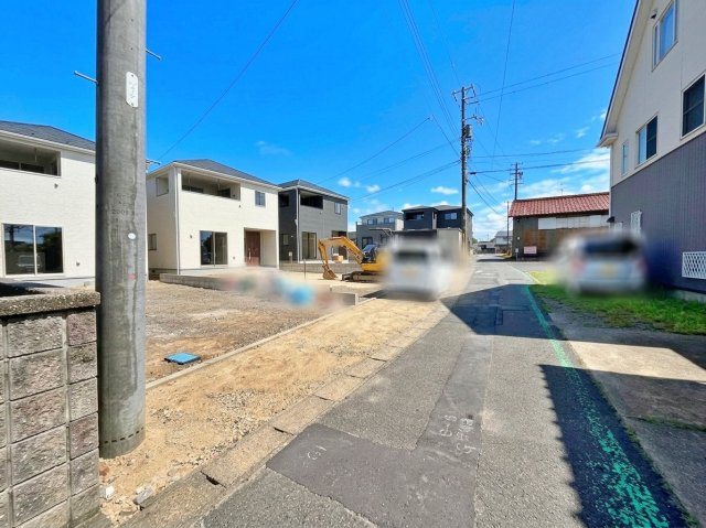 【前面道路含む現地写真】 | 半田市向山町第2　2号棟【仲介手数料0円】