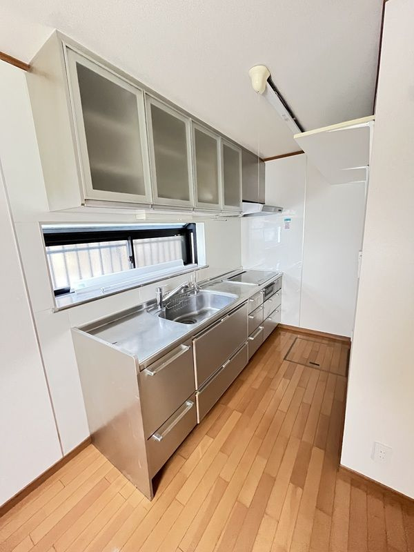 松山1丁目貸家（脇山邸）のキッチン